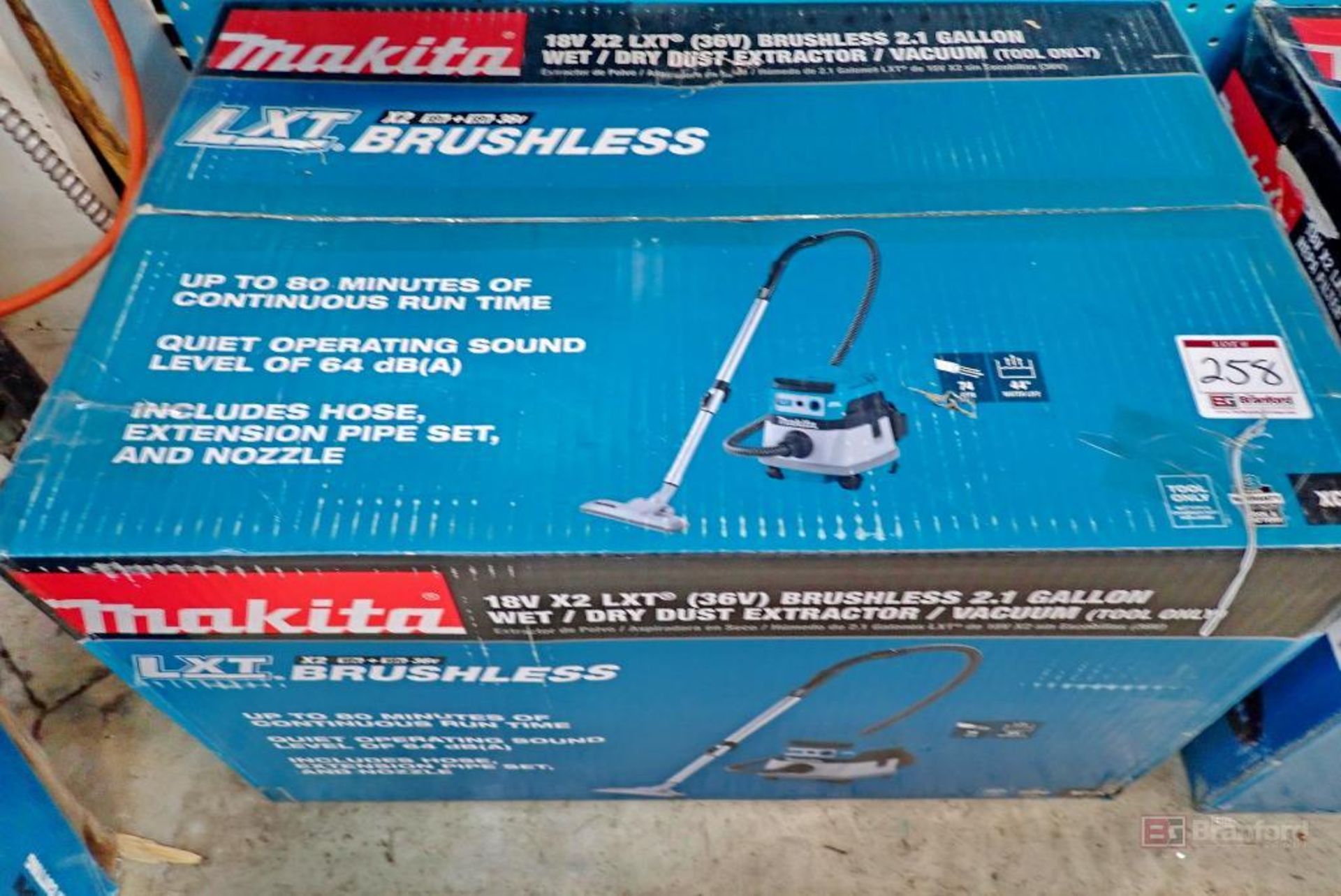 Makita XCV20Z 18V LXT (36V) Brushless 2.1 Gallon Wet / Dry Dust Extractor / Vacuum