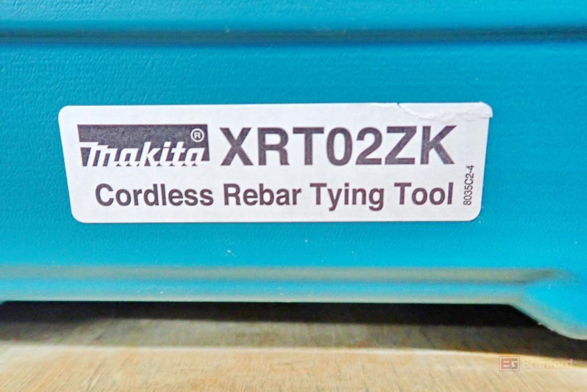 Makita XRT02ZK Cordless Rebar Tying Tool - Image 2 of 5