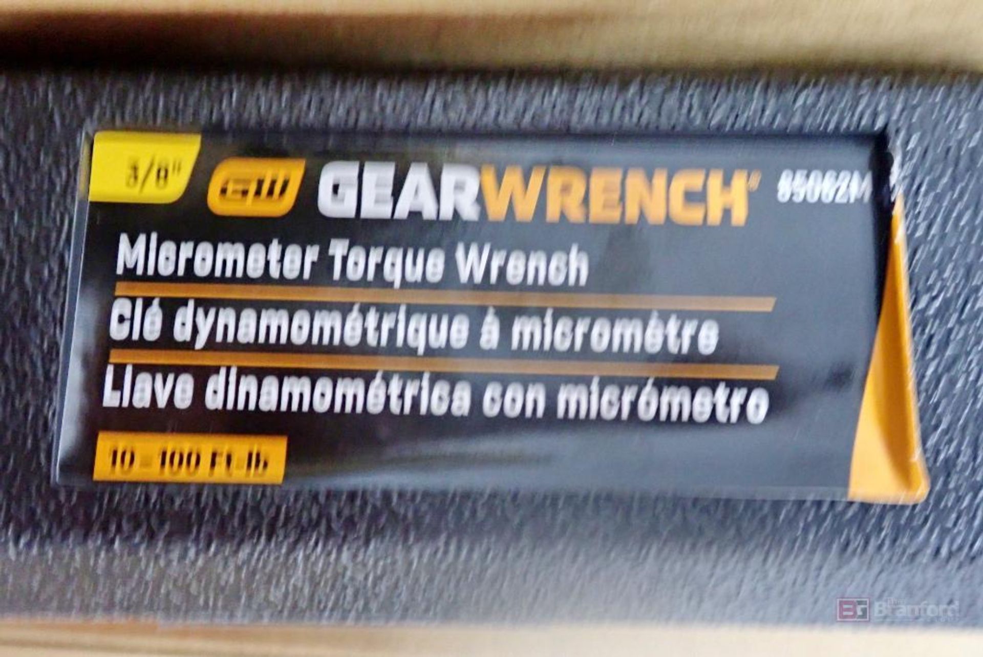 GearWrench 85062M (8612114) 3/8" Drive Micrometer Torque Wrench - Image 2 of 3