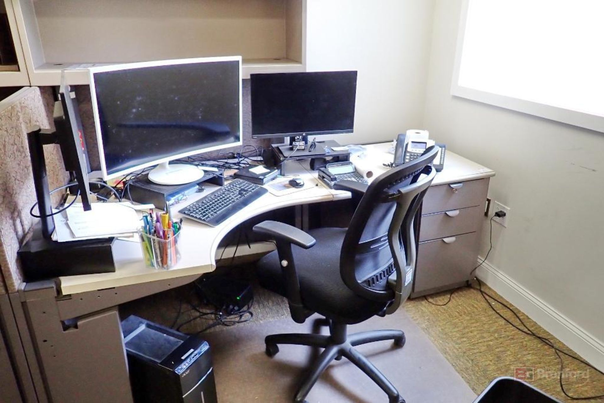 (3) Modular Office Stations w/ Desks - Image 3 of 5