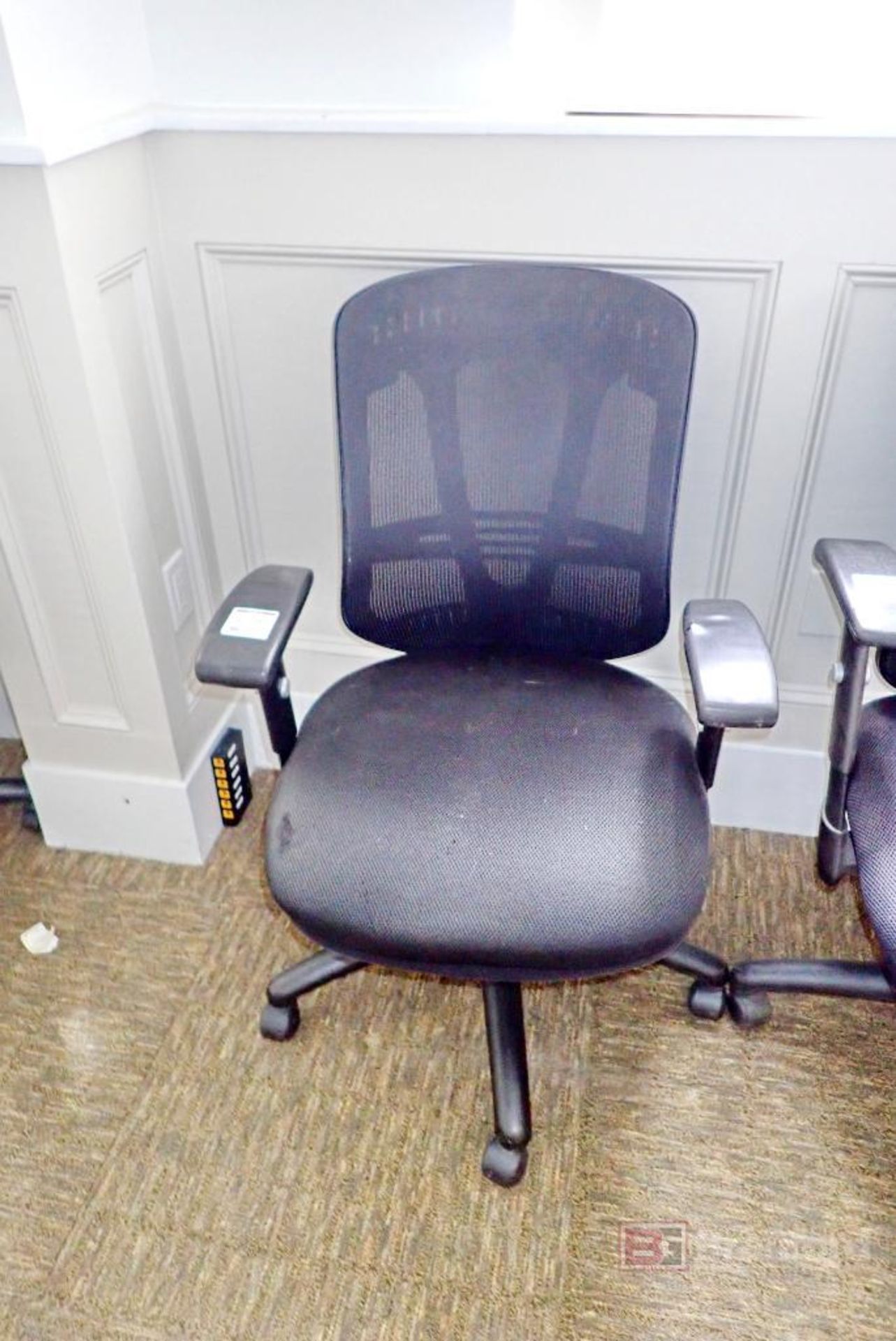 (2) Swivel Based Pneumatic Office Chairs - Image 2 of 2