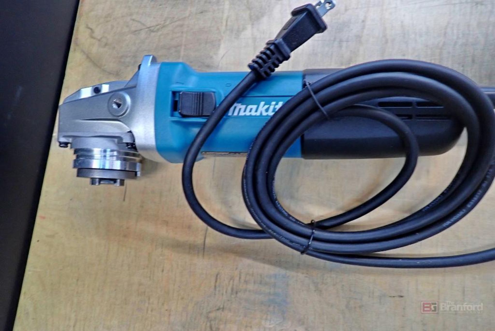 Makita GA4570 4-1/2" X-Lock Slide Switch Angle Grinder - Image 6 of 8