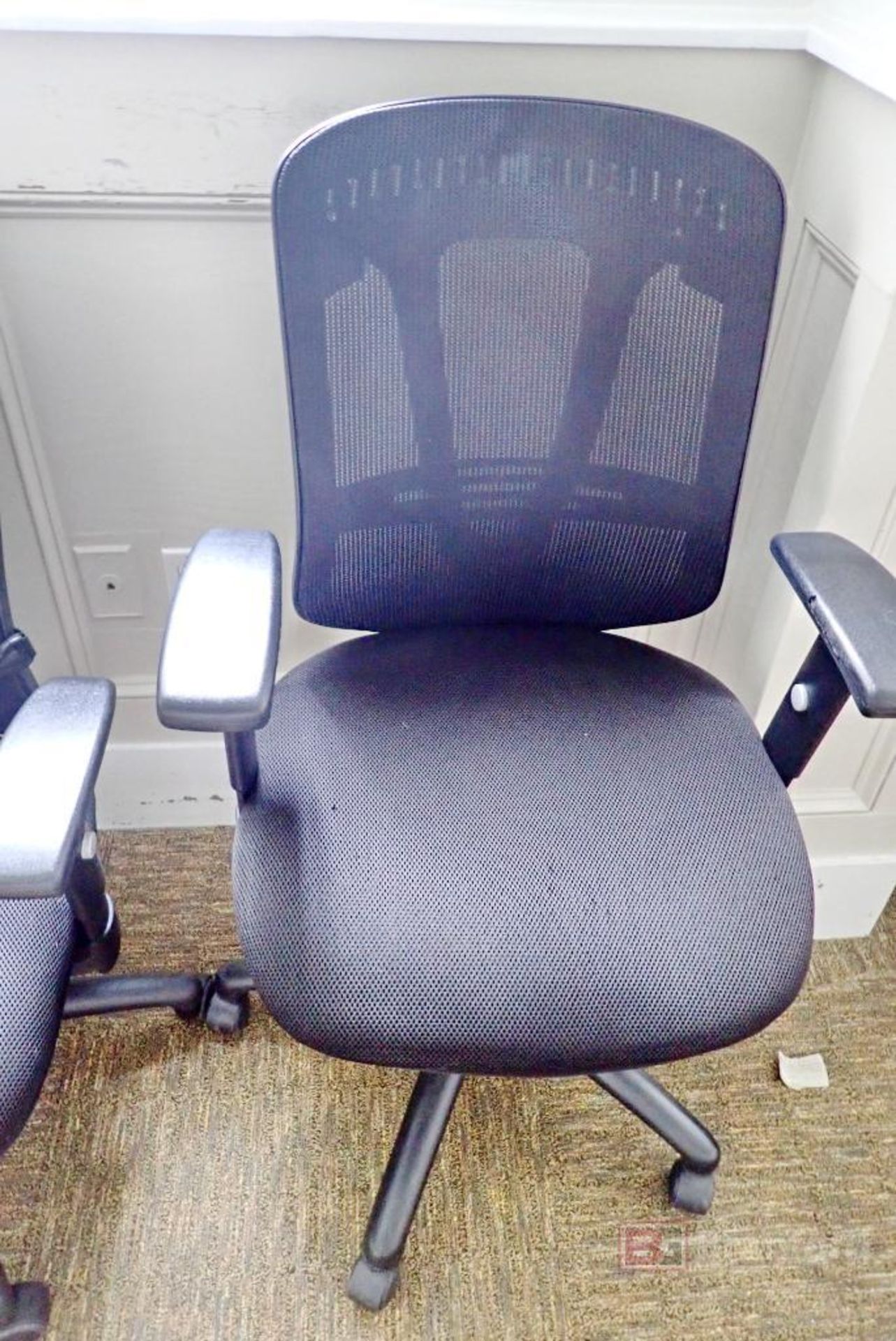(2) Swivel Based Pneumatic Office Chairs - Bild 3 aus 3