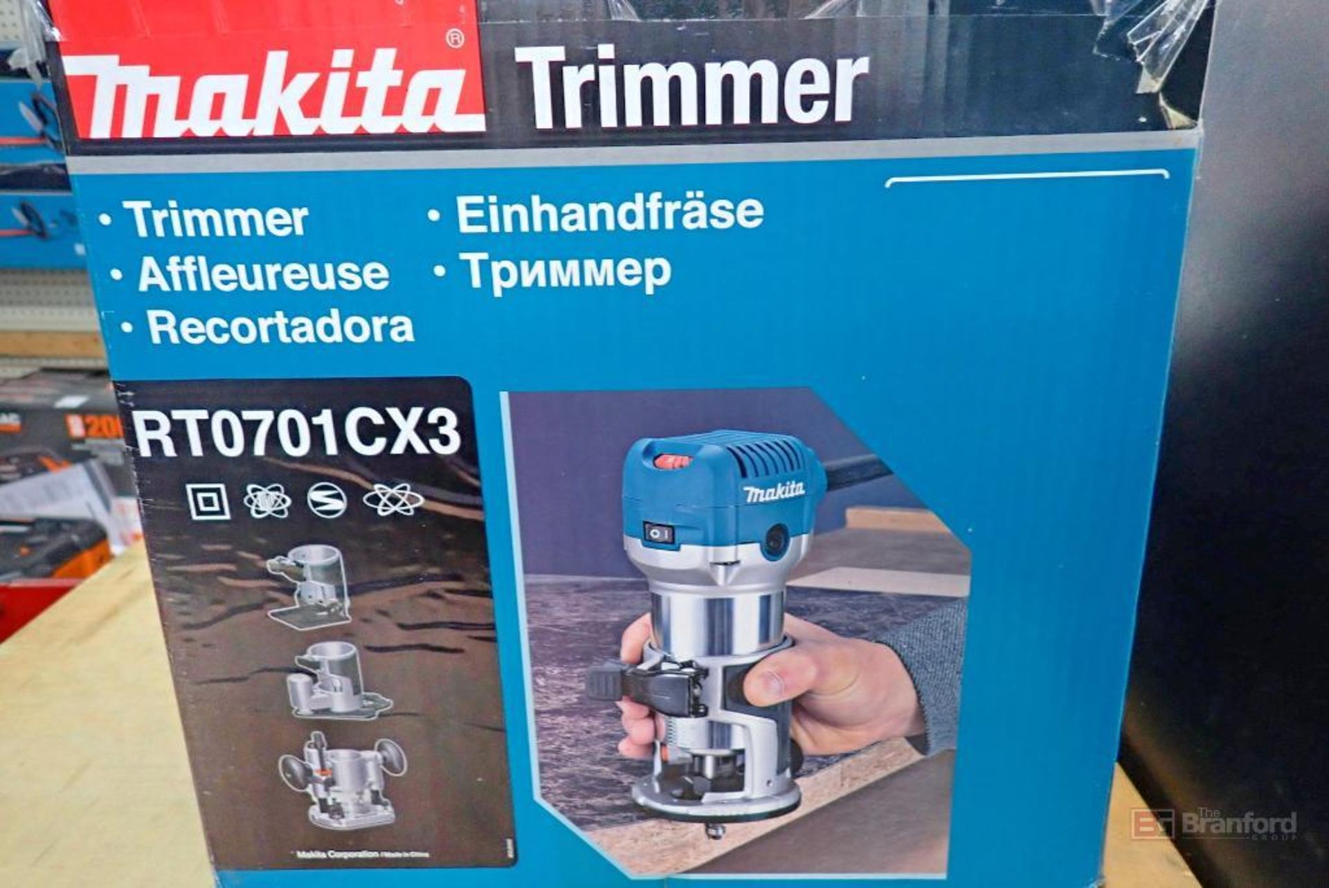 Makita RT0701CX3 Trimmer w/ Case - Image 2 of 6