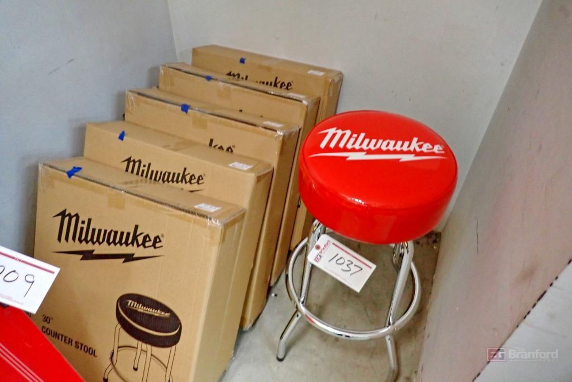 Milwaukee 30" Counter Stool