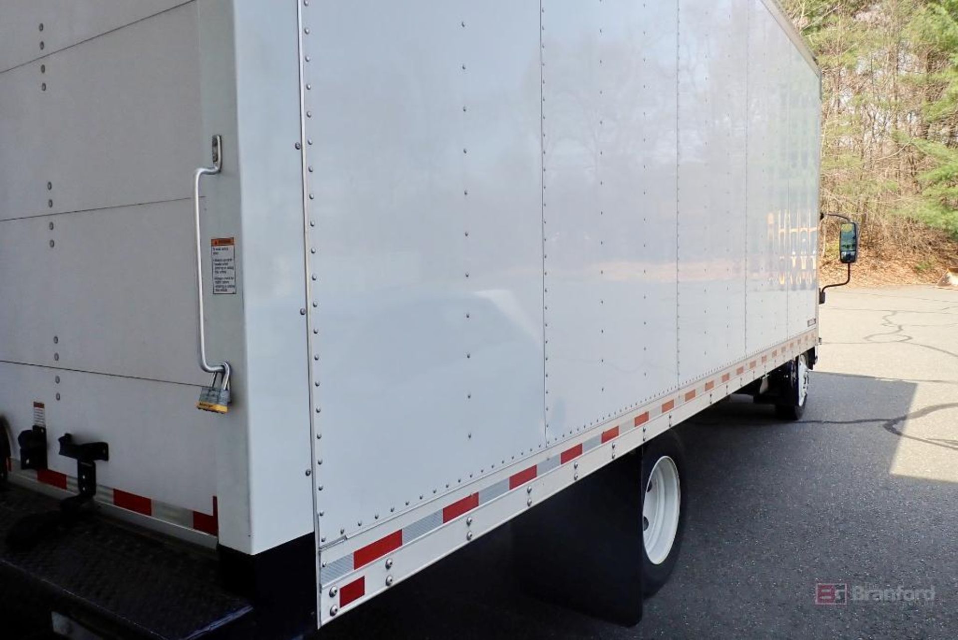 2023 ISUZU NPR-HD 20' Single Axle Box Truck - Image 7 of 27