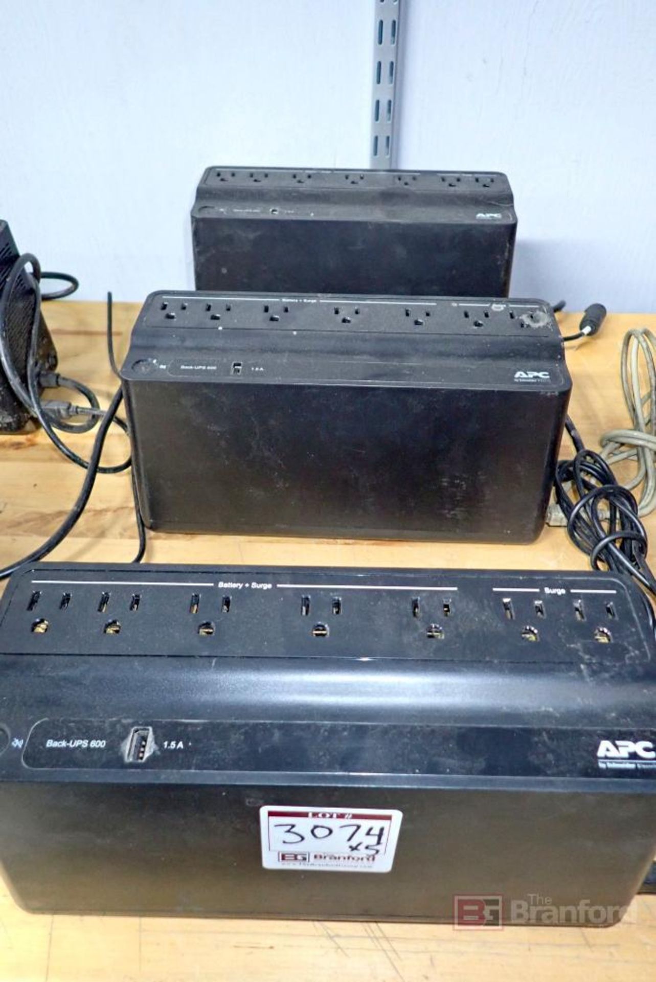 (5) APC 600 Back - UPS's Uninterruptable Battery Backups - Image 3 of 4