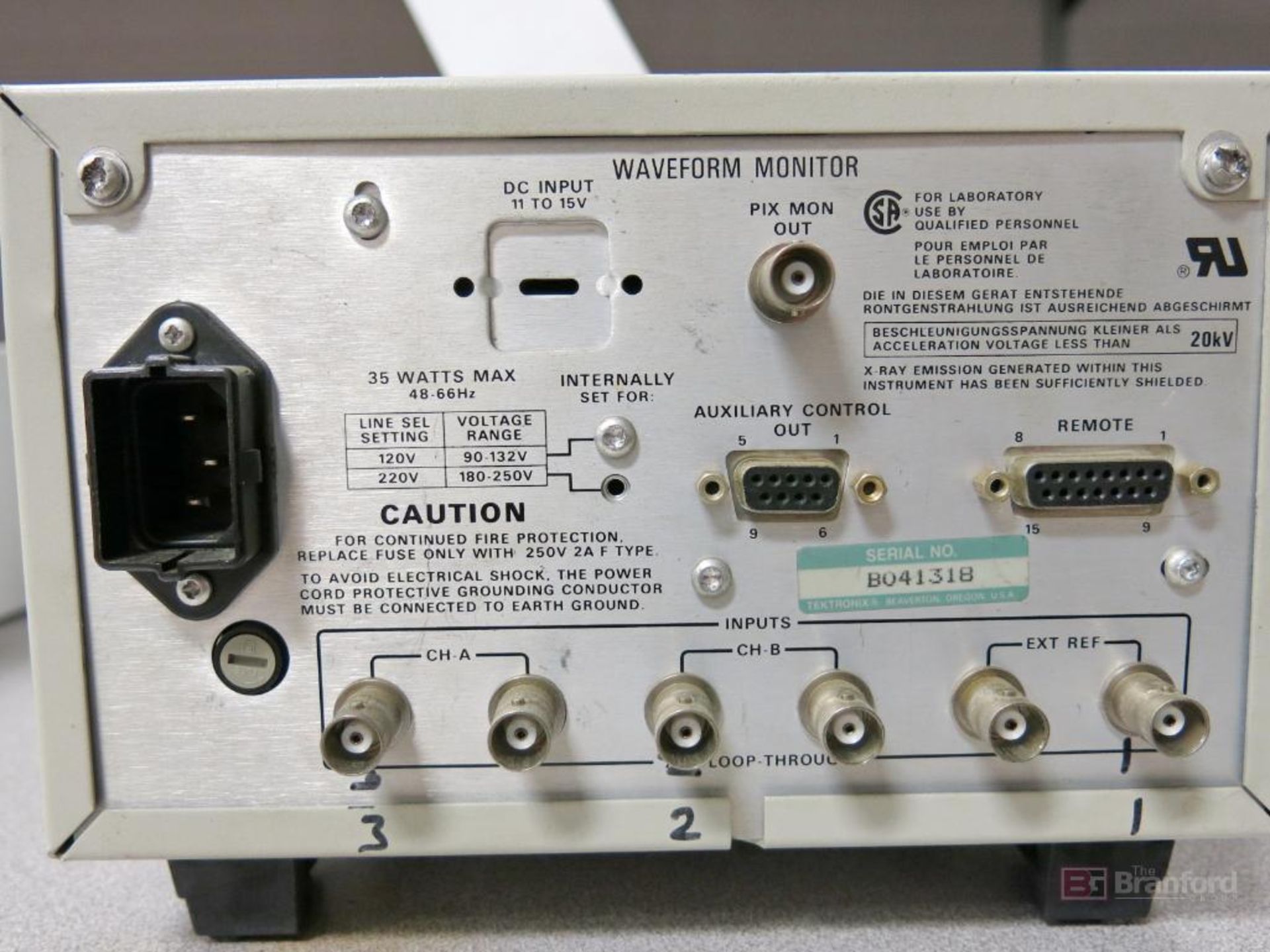 Tektronix Model 1730 Waveform Monitor - Bild 2 aus 2