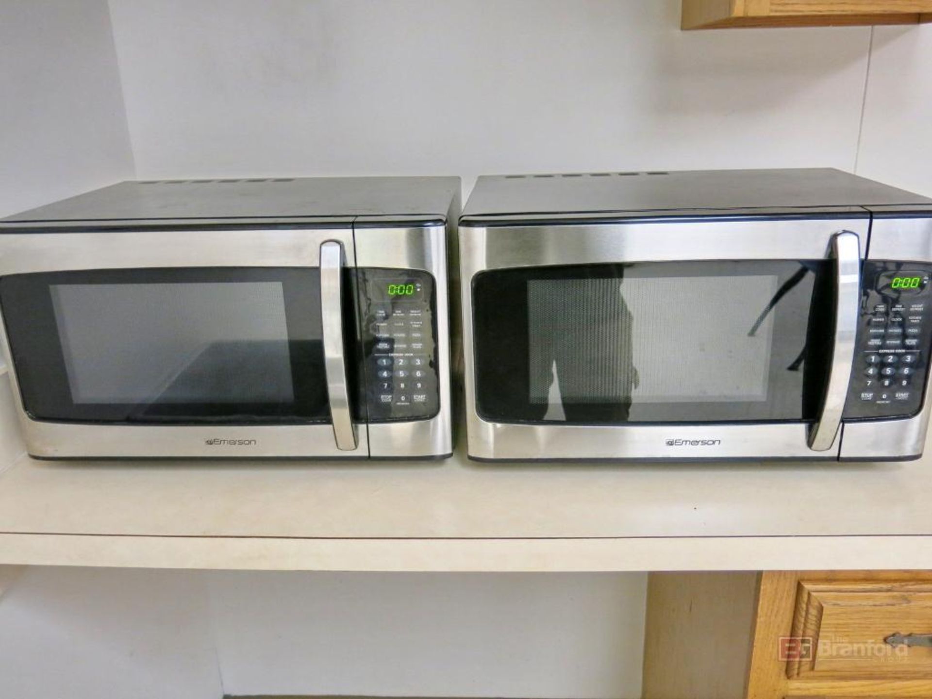 (2) Kelbinator Refrigerator/Freezers, (4) Microwaves, - Image 4 of 5