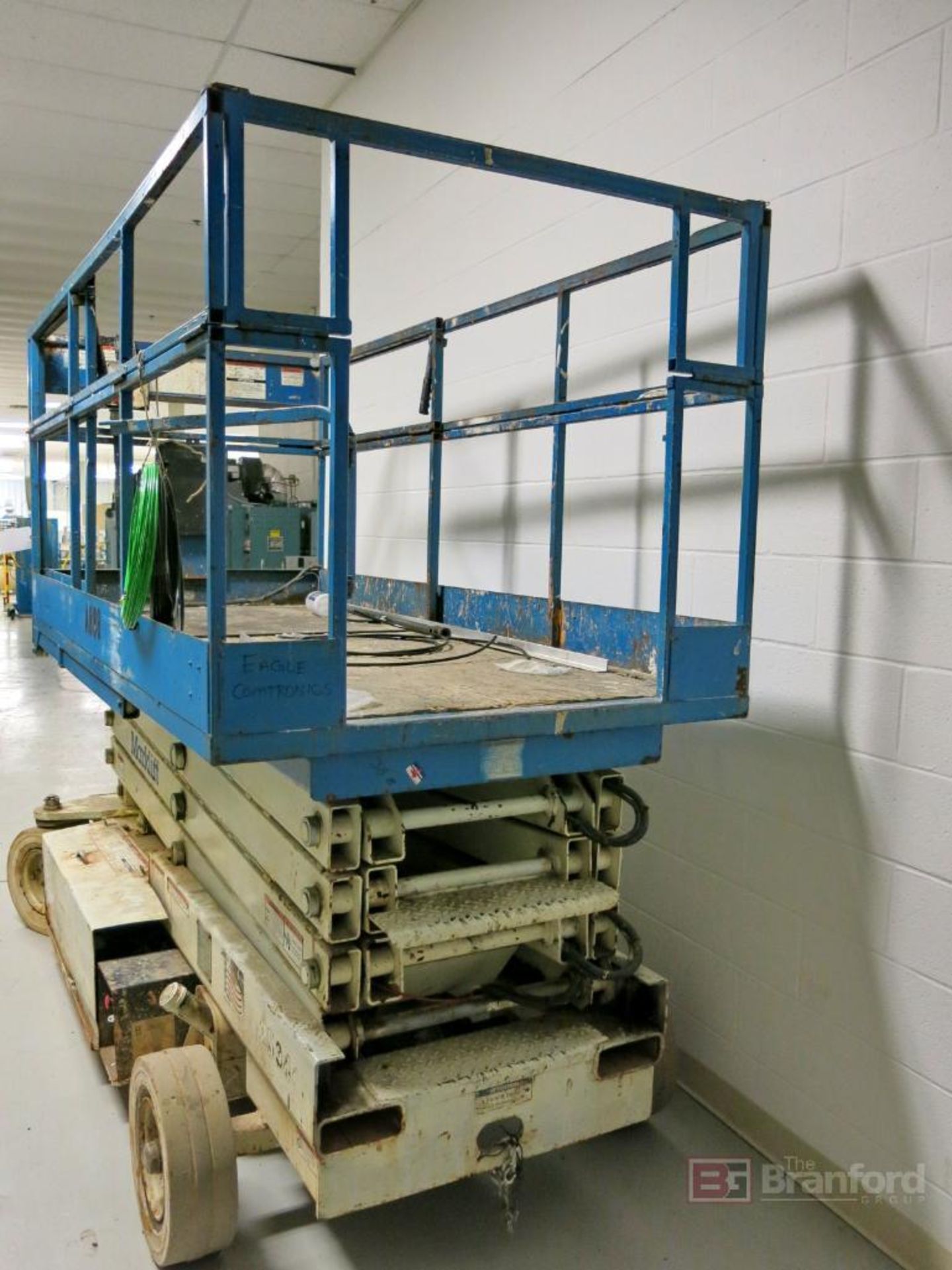 Mark Industries Model Mark Lift CH26NEP 26' Electric Scissor Lift - Image 4 of 7