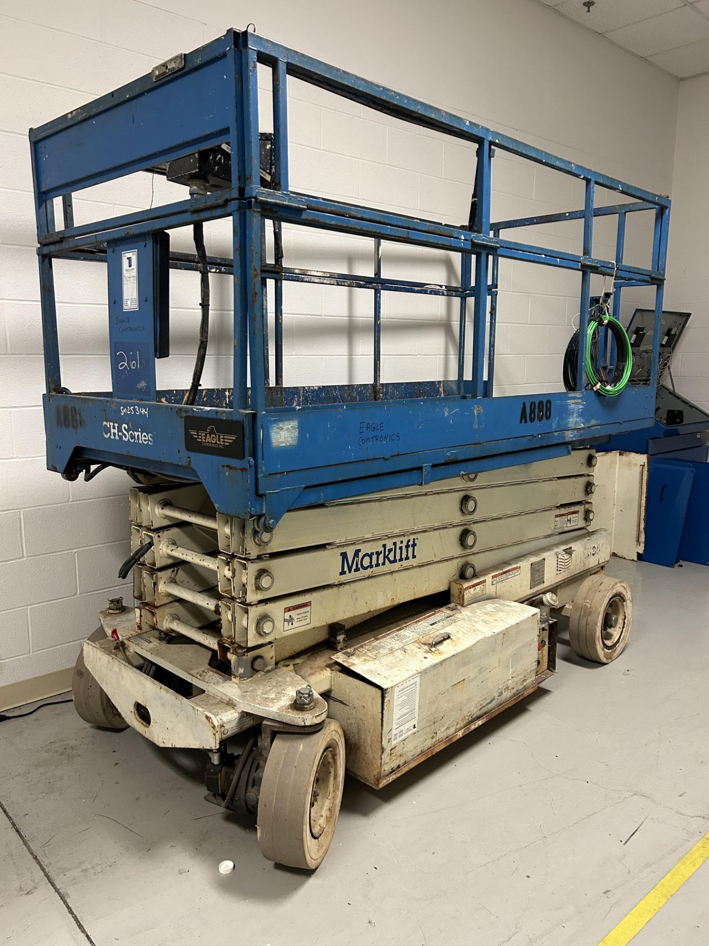 Mark Industries Model Mark Lift CH26NEP 26' Electric Scissor Lift - Image 2 of 7