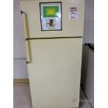 (2) Kelbinator Refrigerator/Freezers, (4) Microwaves,
