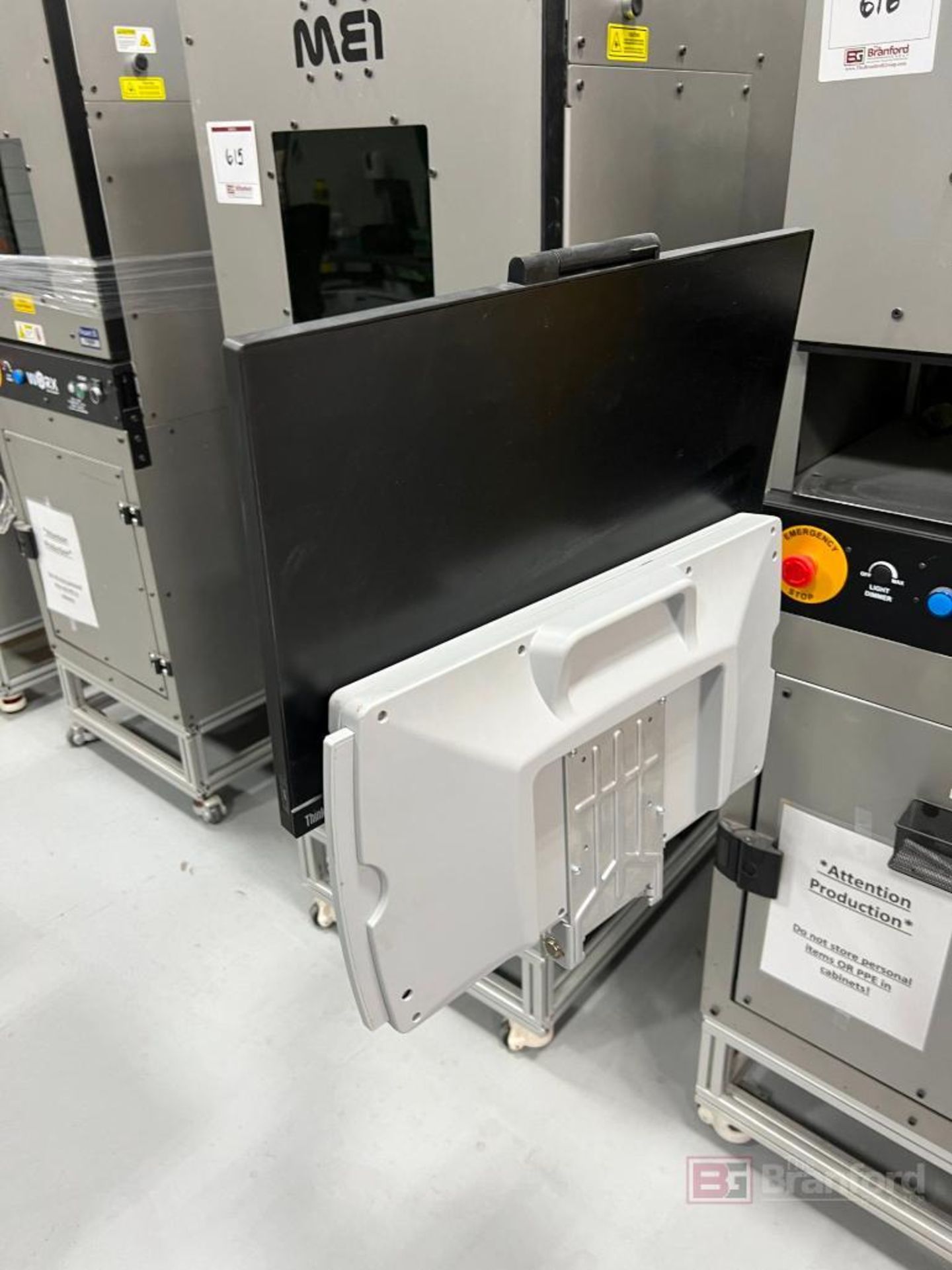 Keyence MD-F3200C 3-Axis Marking Laser w/ WORX ME1 Enclosure - Image 2 of 12