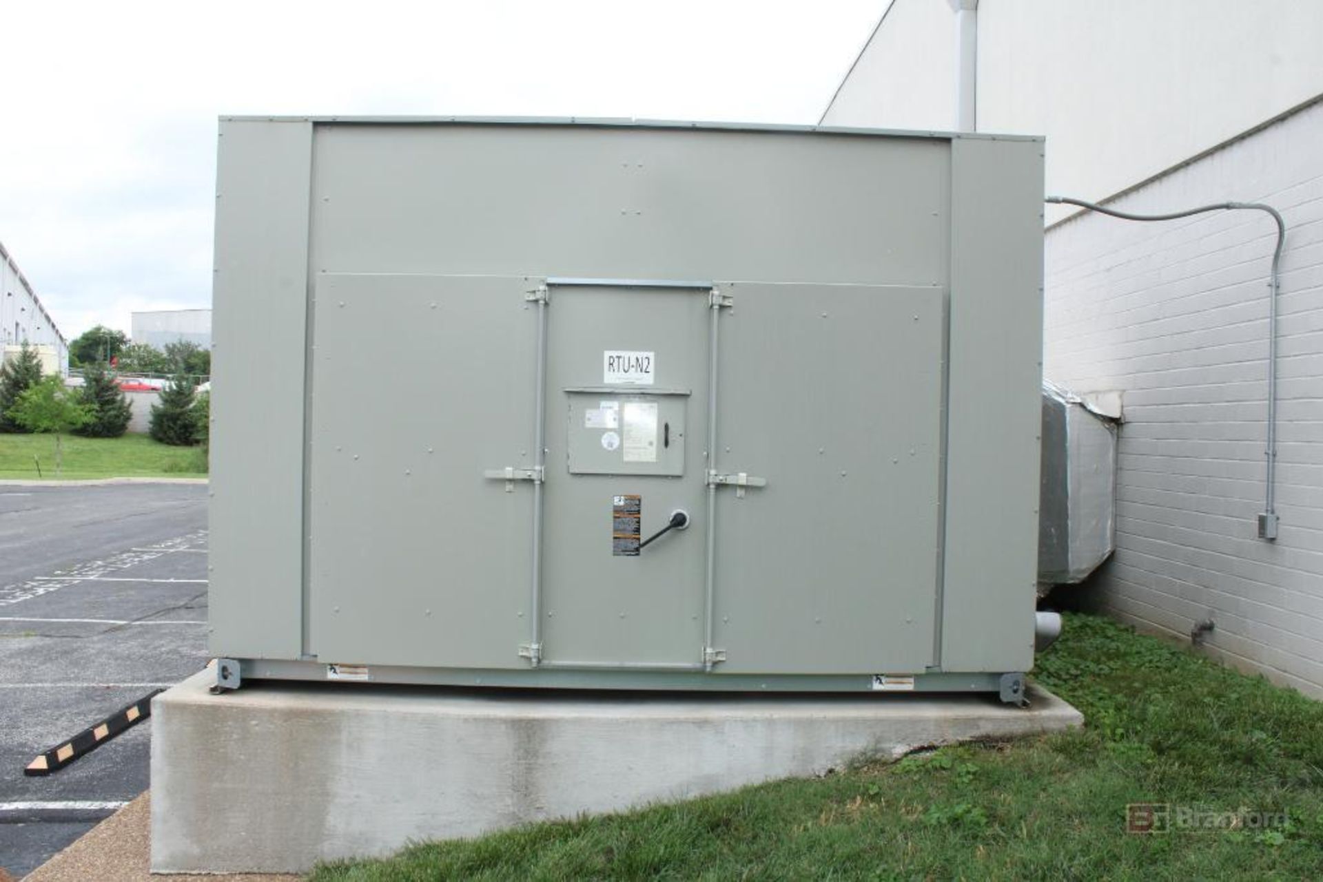 Trane Intellipak-II Self-contained Natural Gas-Fired 105-Ton HVAC System - Image 9 of 40