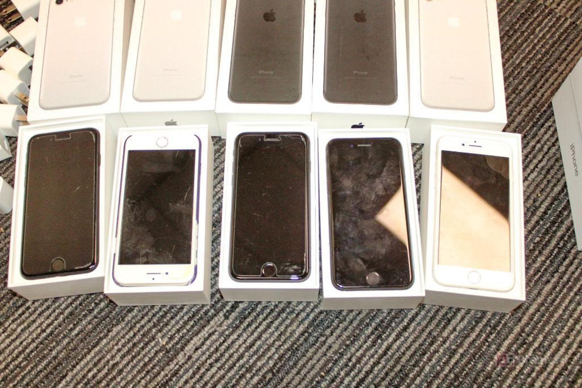 (15) Apple iPhones - Image 2 of 4