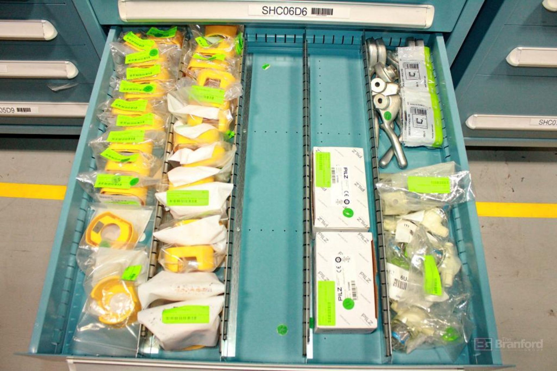 Vidmar 9-Drawer Industrial Storage Cabinet & Content - Image 9 of 11