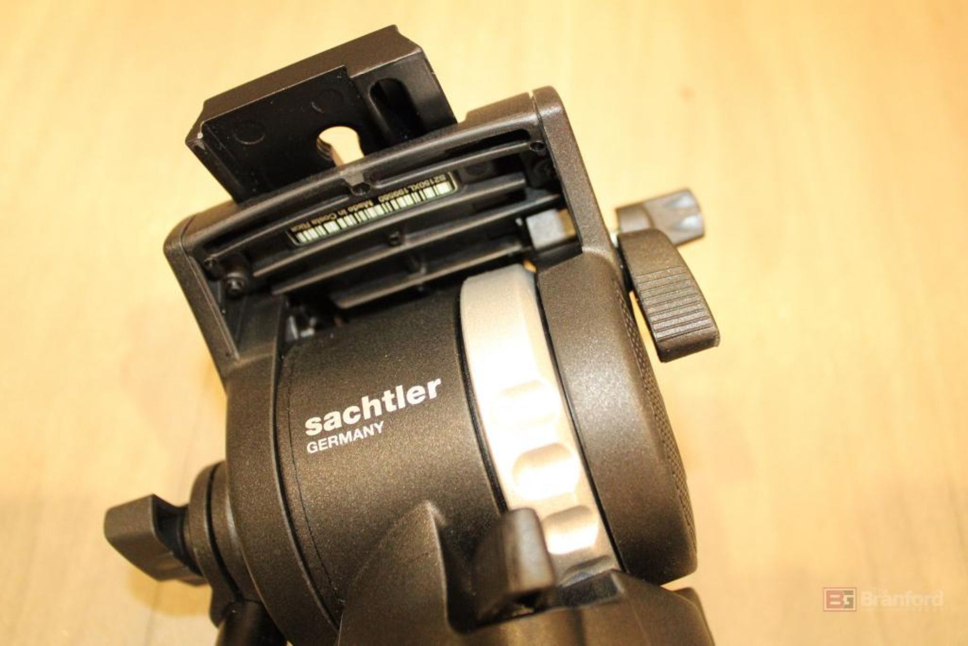 Sachtler Flowtech 75, Carbon Fiber Tripod - Image 4 of 6