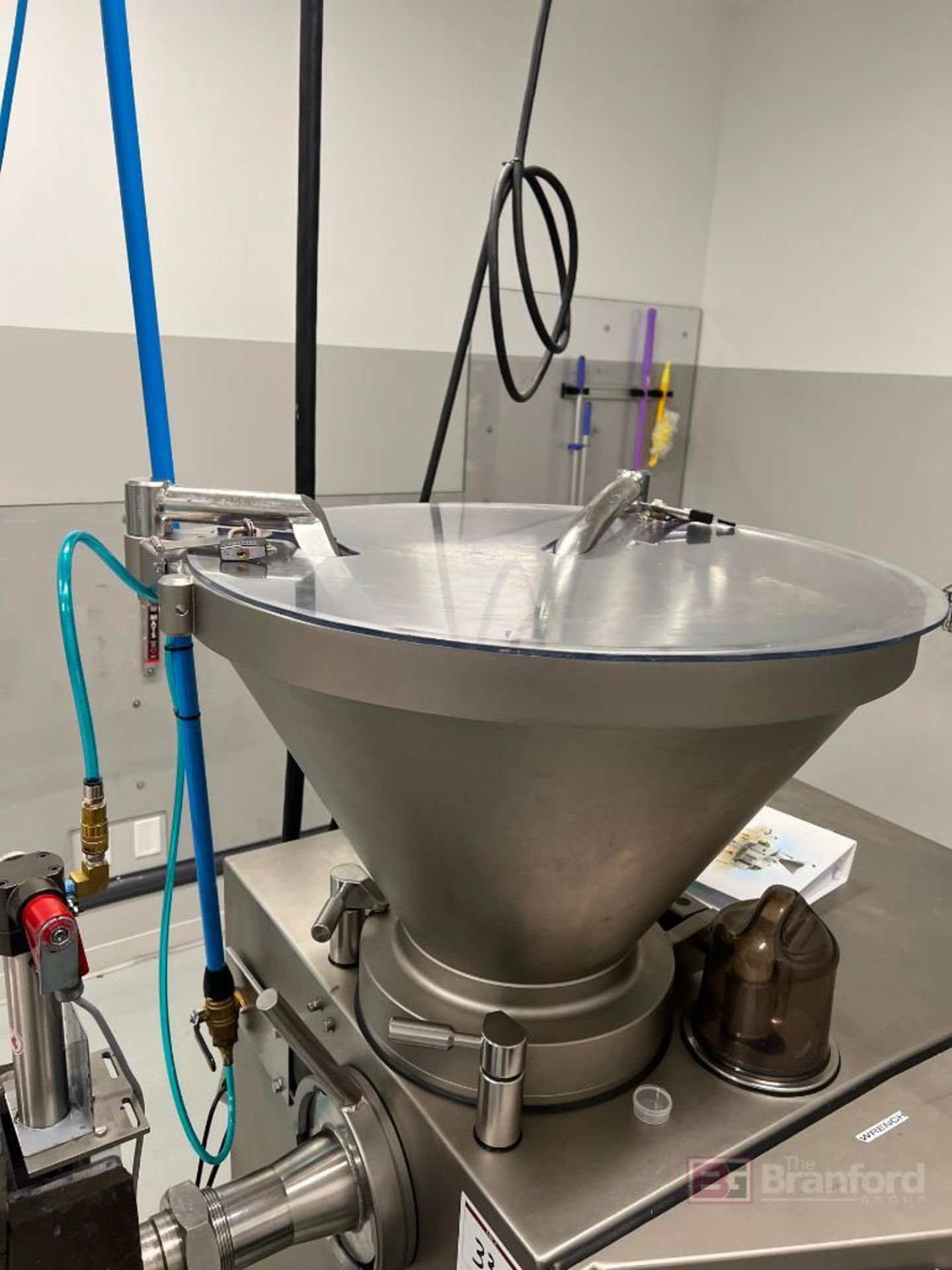 VeMag HP30E Portable Putty Catalyst Portioning Vacuum Filling Machine (2020) - Image 7 of 11
