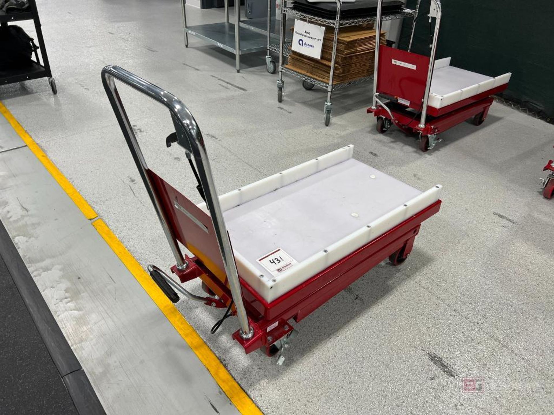 Uline Portable Manual Hydraulic Lift Table