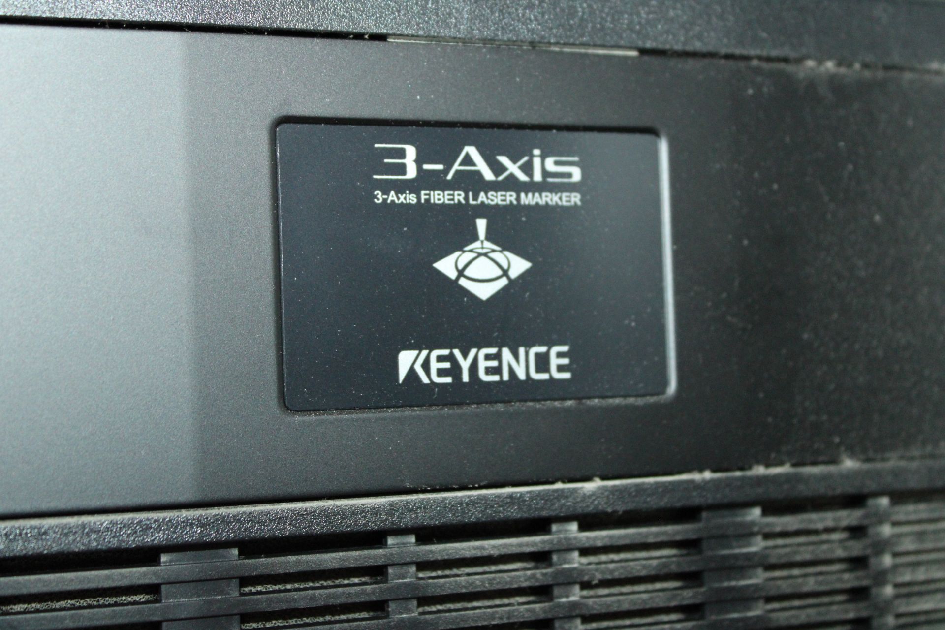Keyence MD-F3200C 3-Axis Marking Laser w/ WORX ME1 Enclosure - Image 10 of 11
