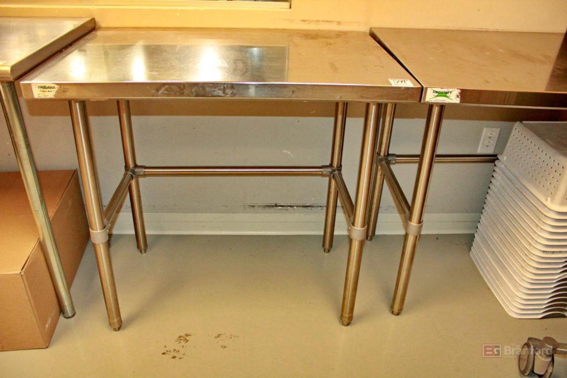 (4) Stainless Steel Tables - Bild 2 aus 2