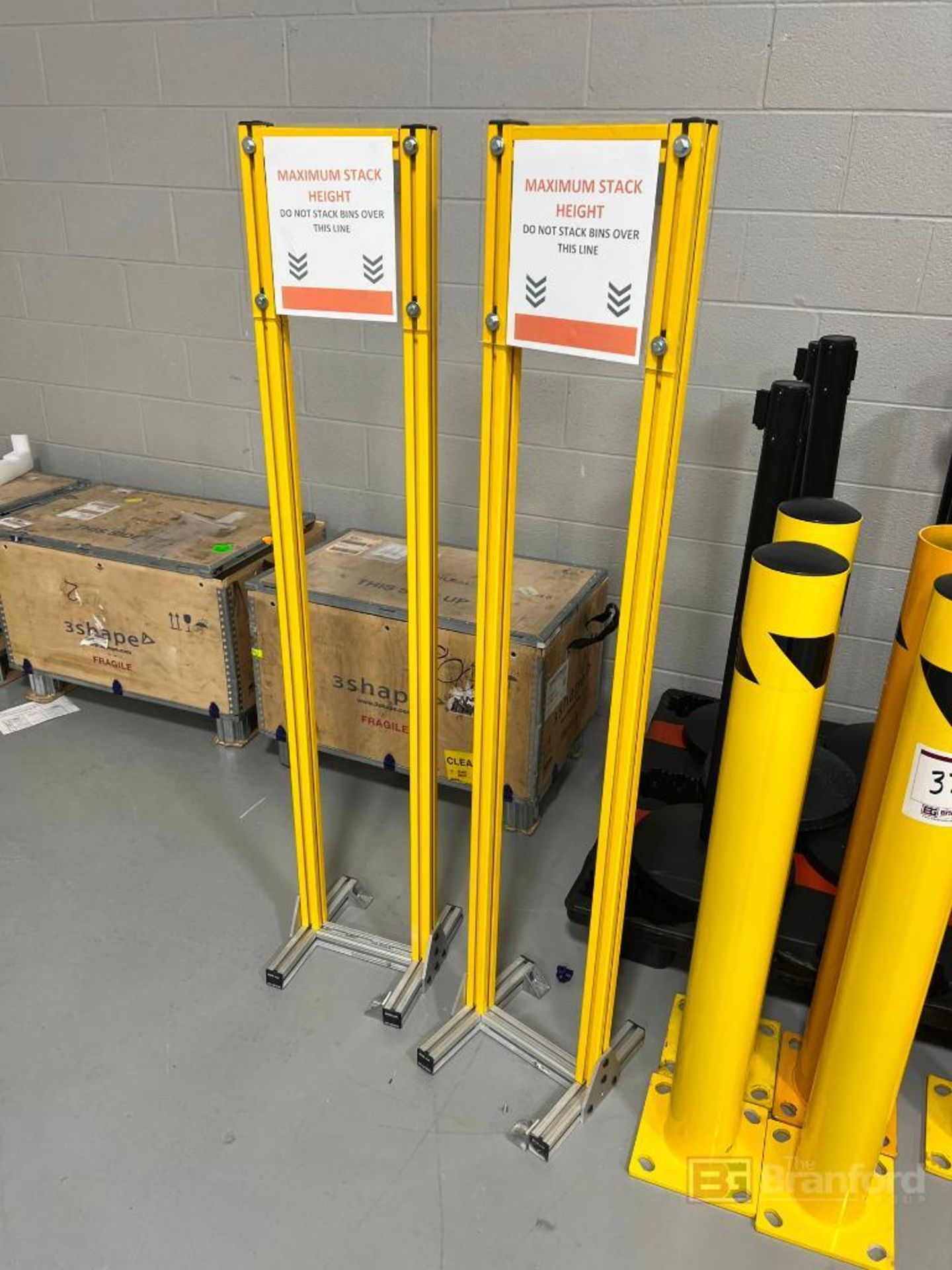 Misc. Safety Barriers - Image 5 of 5