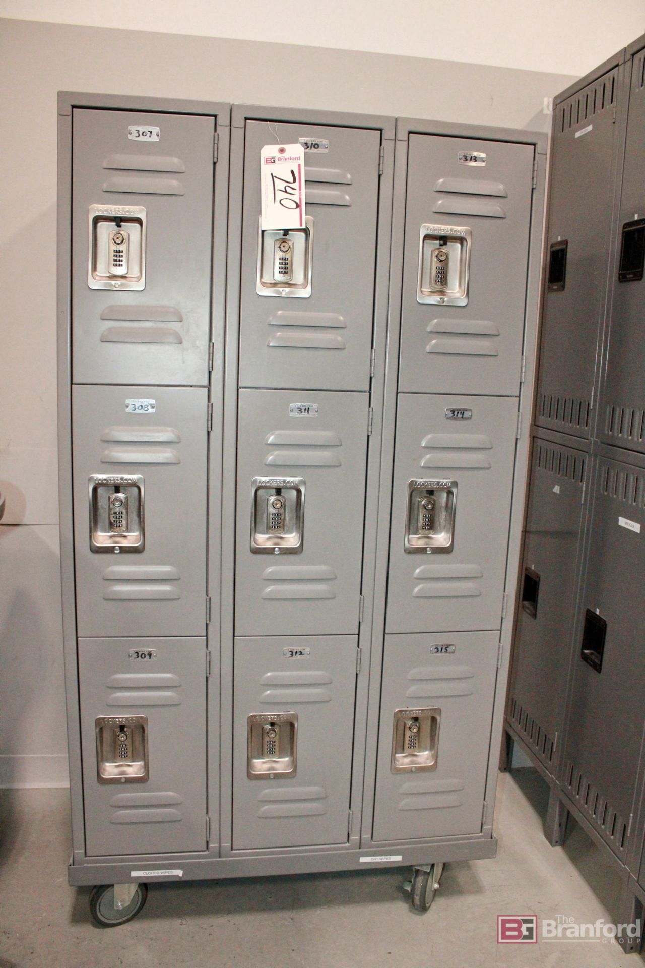 (4) Set of Lockers, Half are Tennsco Brand - Image 3 of 3