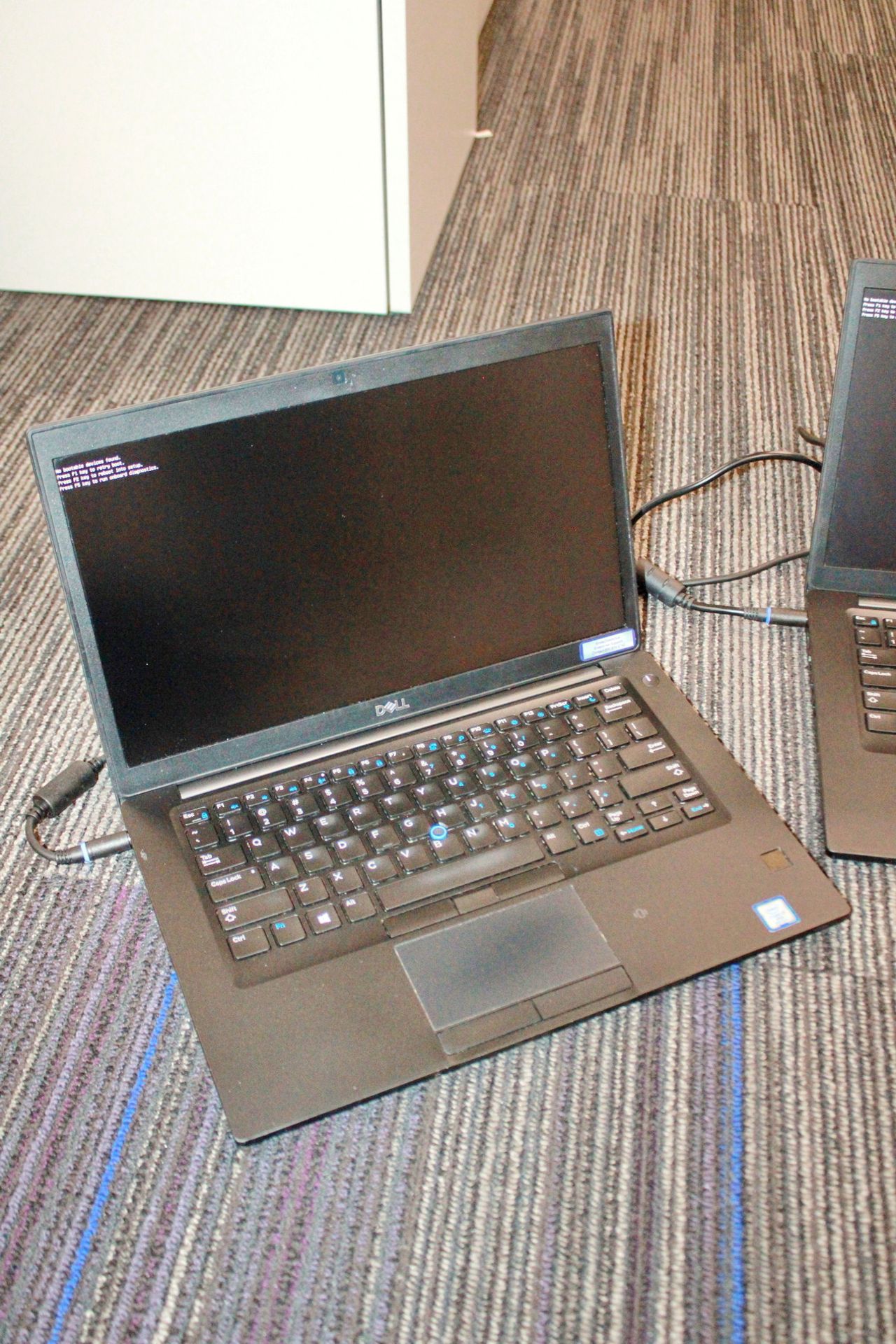 (3) Dell Latitude 7490 laptops - Image 2 of 4
