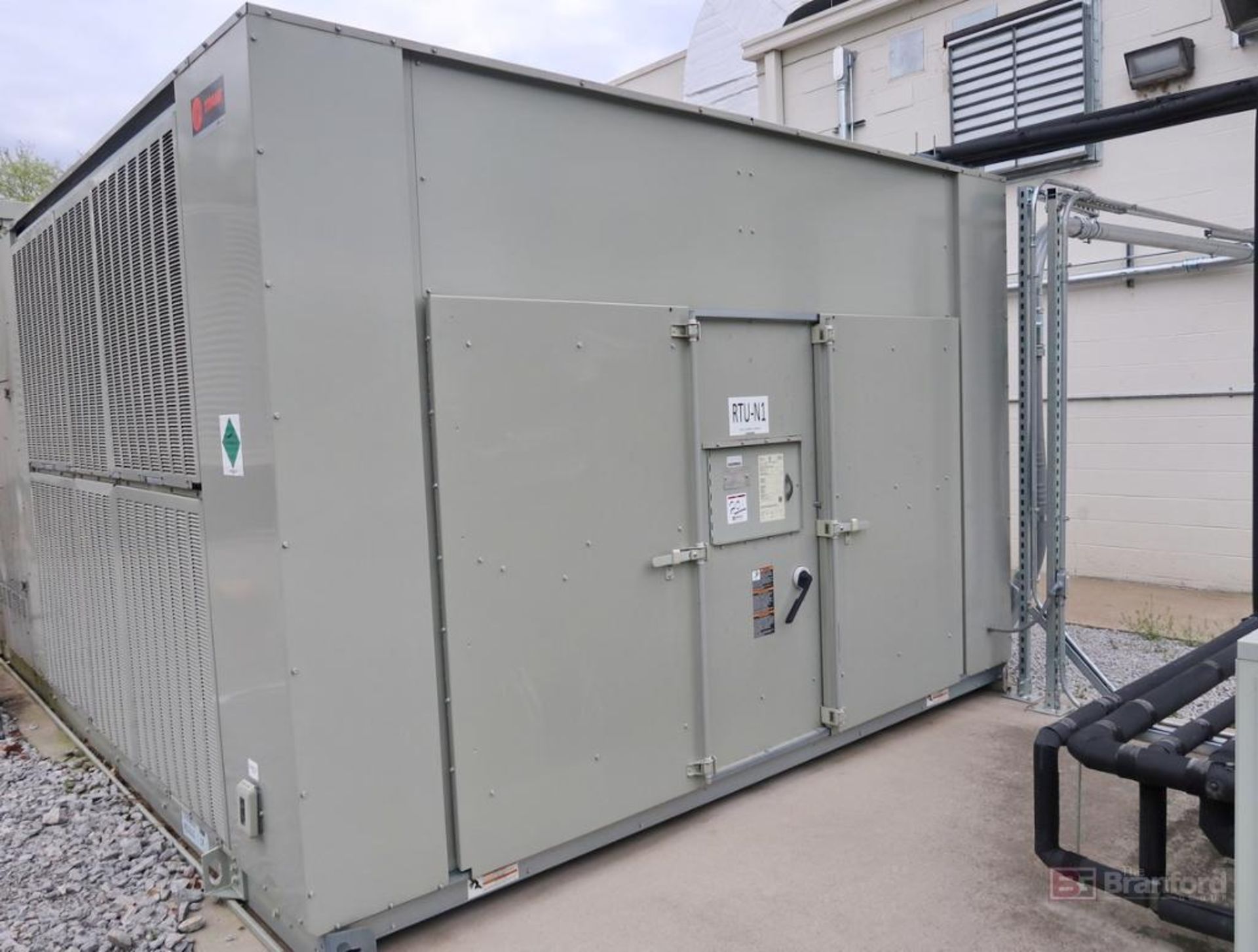 Trane Intellipak-II Self-contained Natural Gas-Fired 105-Ton HVAC System, (2019) - Image 2 of 28