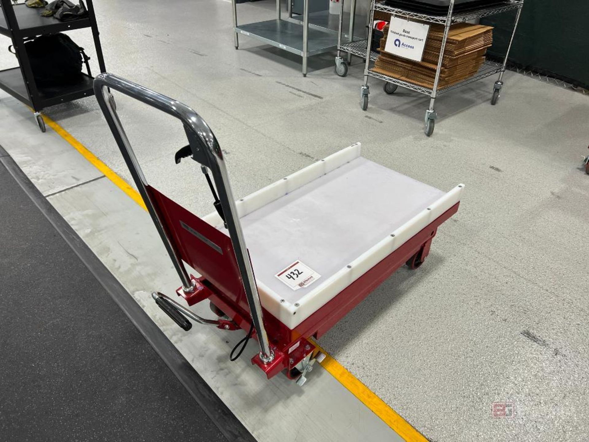 Uline Portable Manual Hydraulic Lift Table