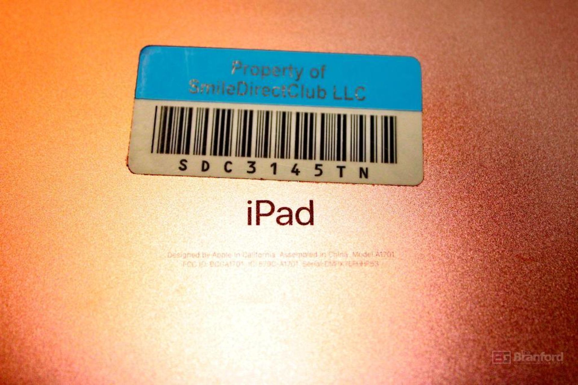 (4) Apple IPADS, Model A1701 - Image 3 of 3