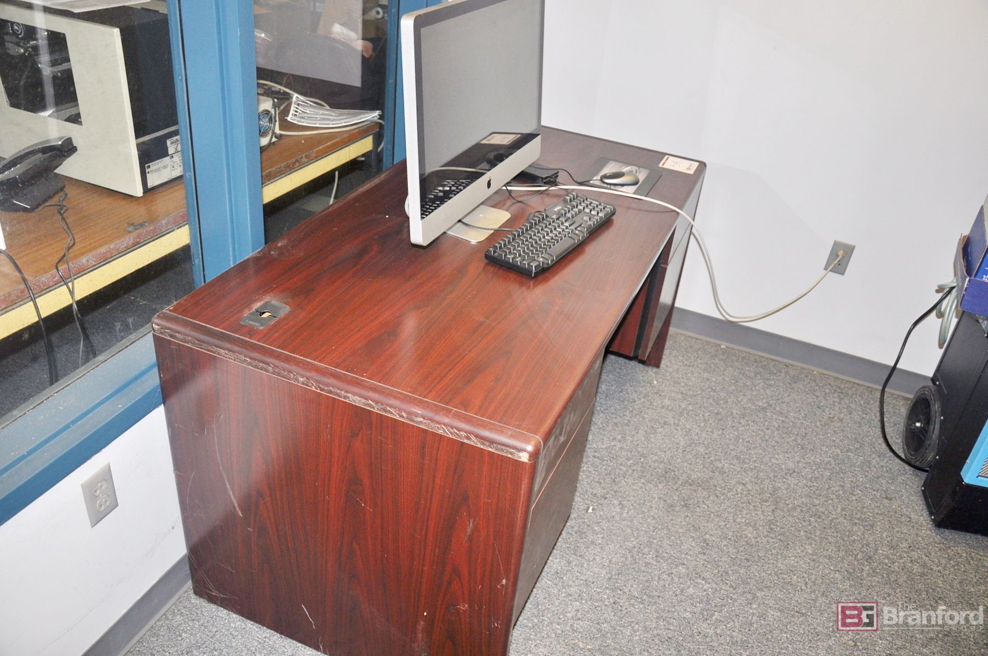 Maroon woodgrain desk - Image 2 of 2