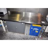 Stainless steel lab bench