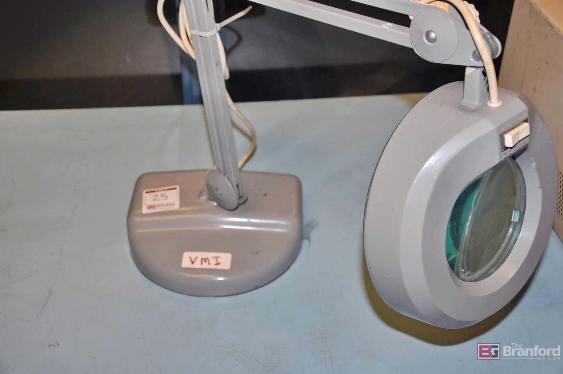 Inspection lamp, Luxo magnifier