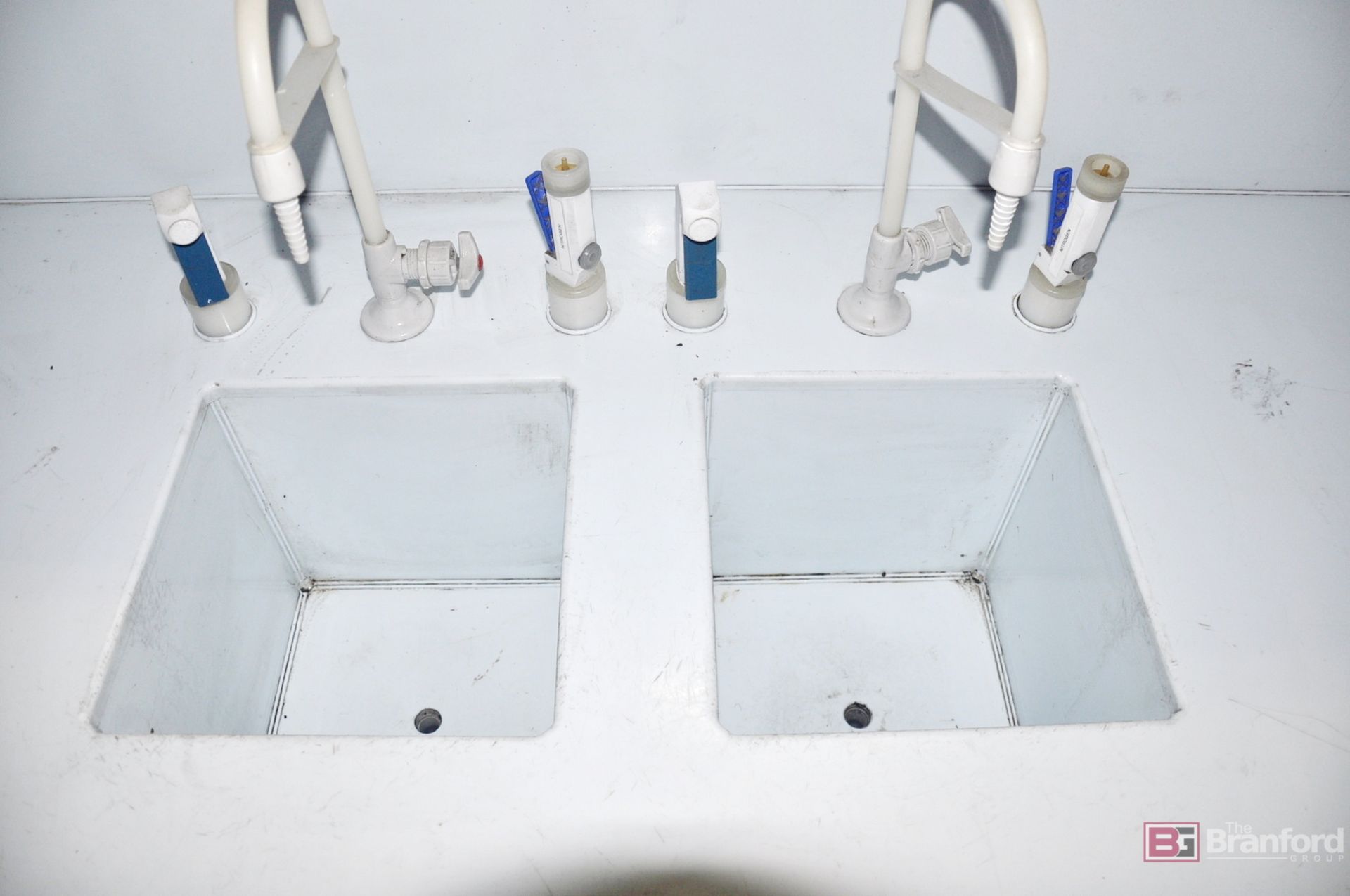Dual Poly sink, w/ work space foot controllers & cabinets - Image 6 of 6