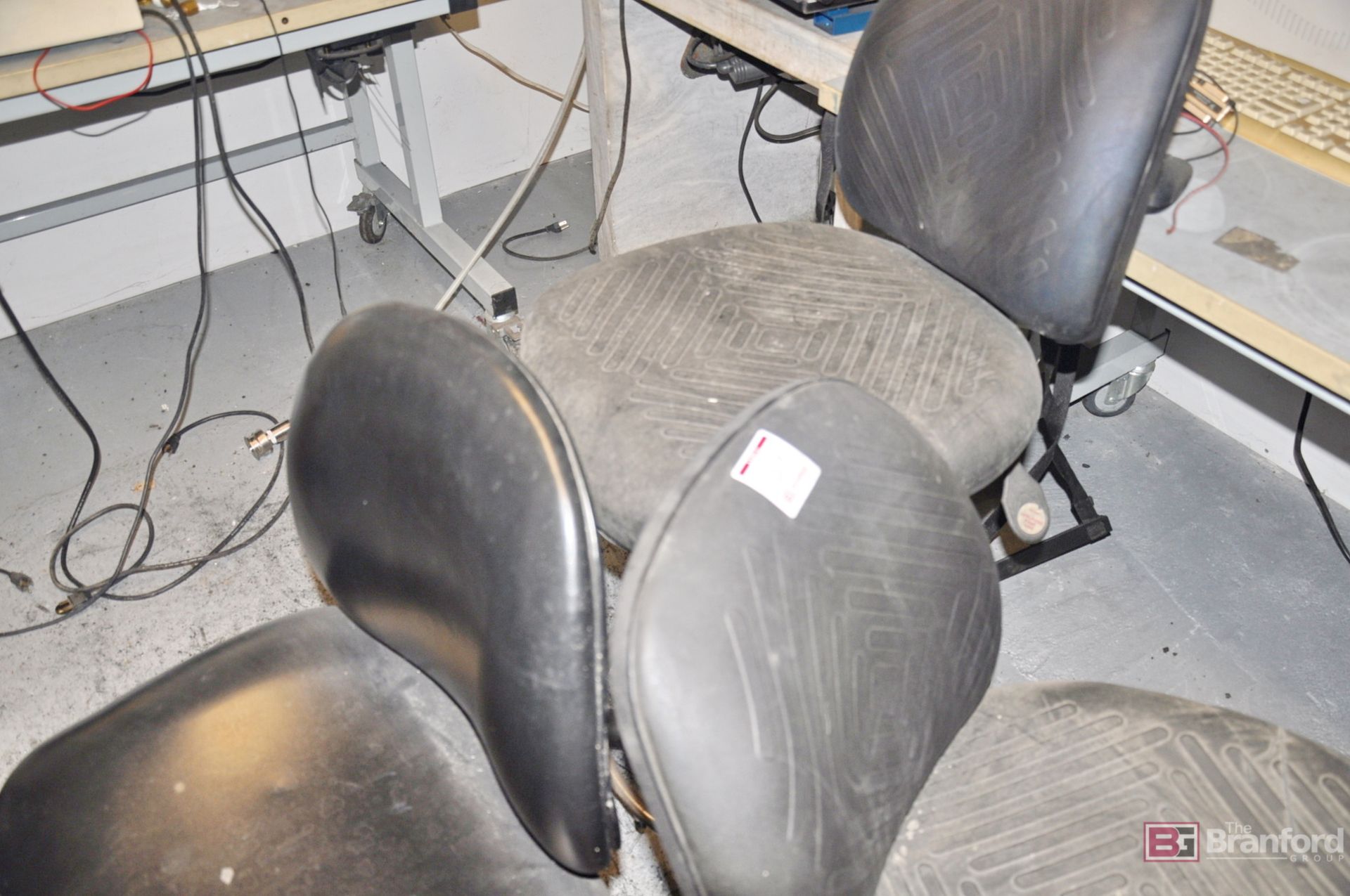 (3) Lab chairs - Image 3 of 3
