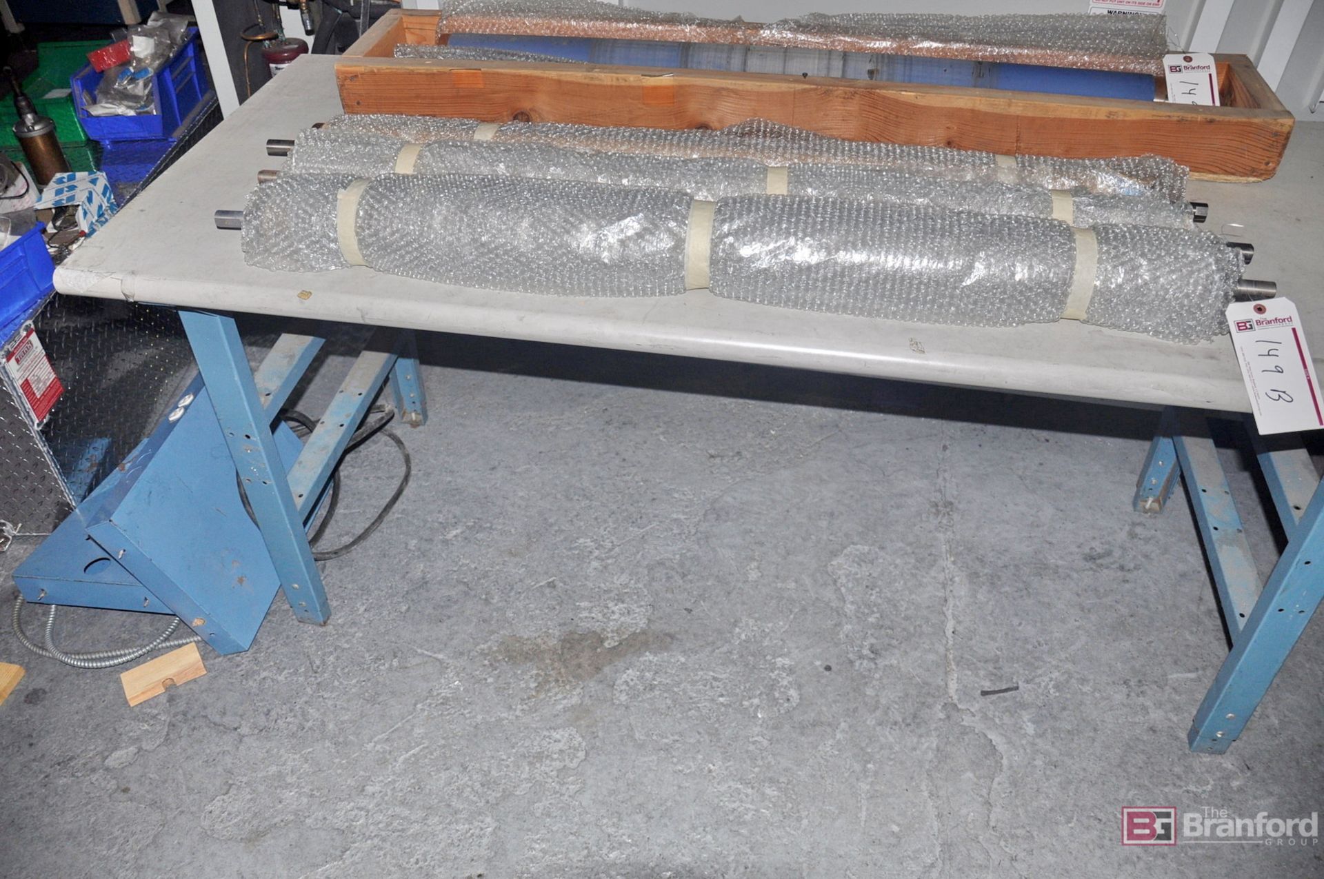 (3) 3" X 45" dead shaft blue rubber coated roller - Image 5 of 5