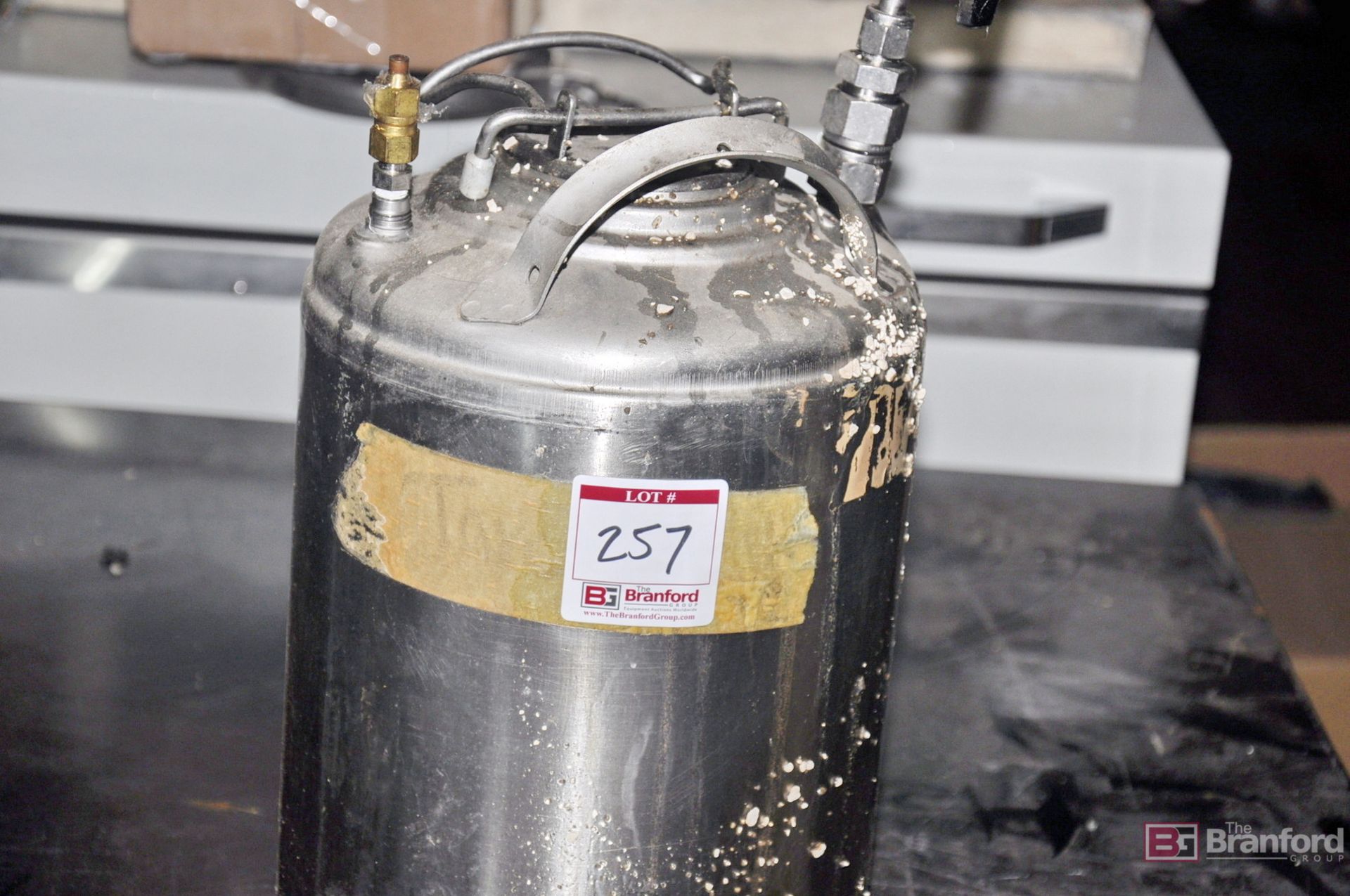2.5-Gallon stainless steel Challenger 5 epoxy canister - Image 2 of 5
