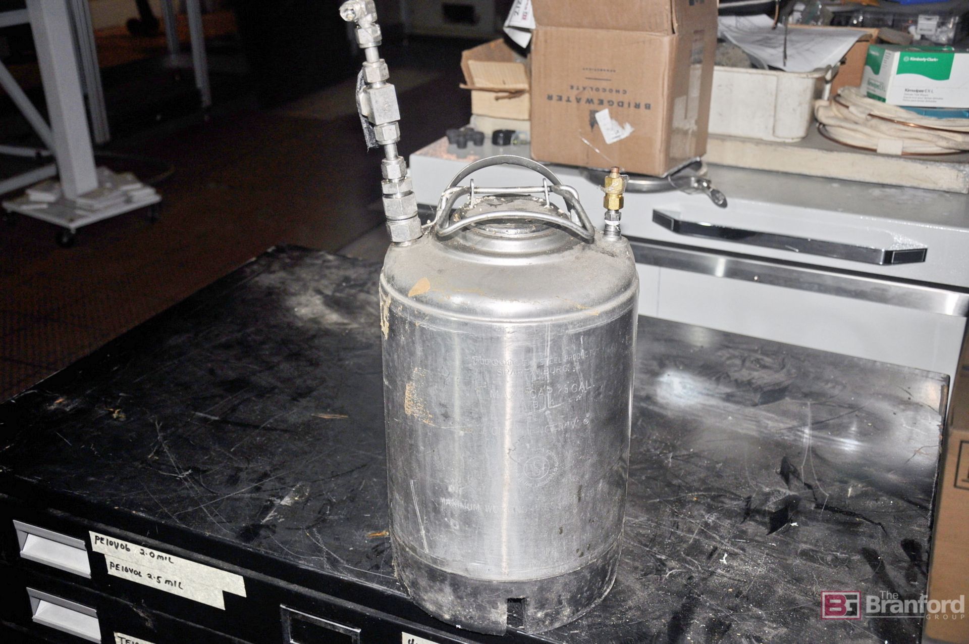 2.5-Gallon stainless steel Challenger 5 epoxy canister - Image 3 of 5