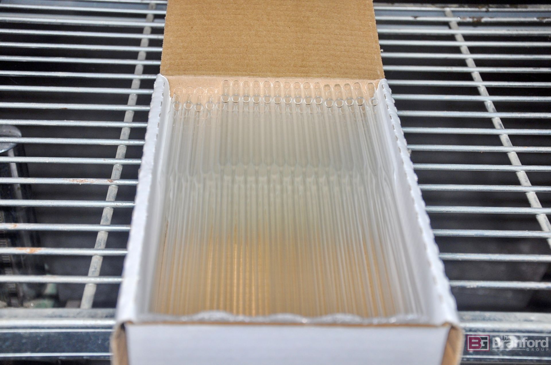 box of VWR glass pipettes - Image 2 of 2
