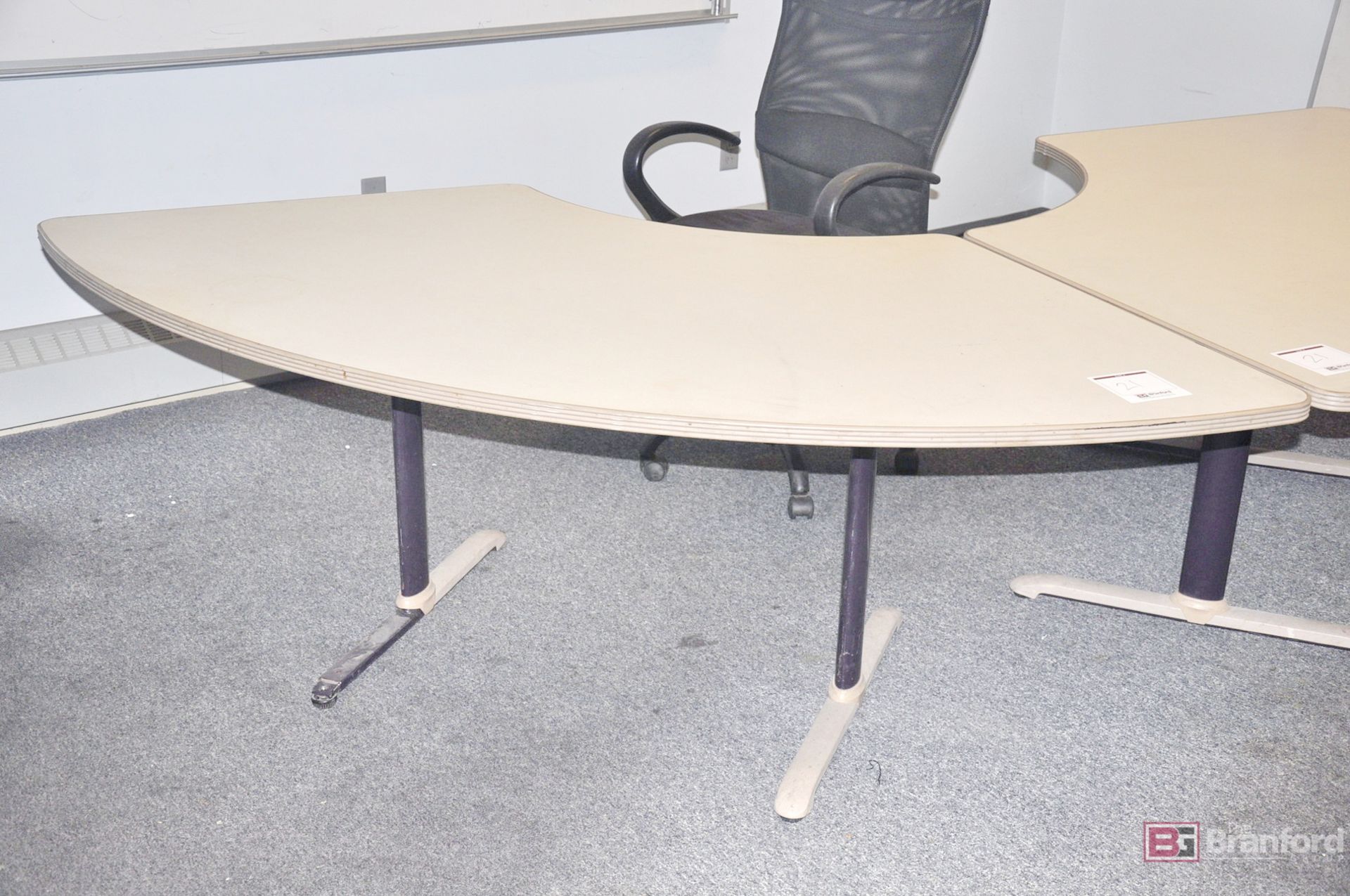 (2) Curved tables