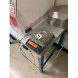 AccuLab Digital Scale; Model: VIC-123