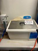 Branson 8800 Ultrasonic Bath