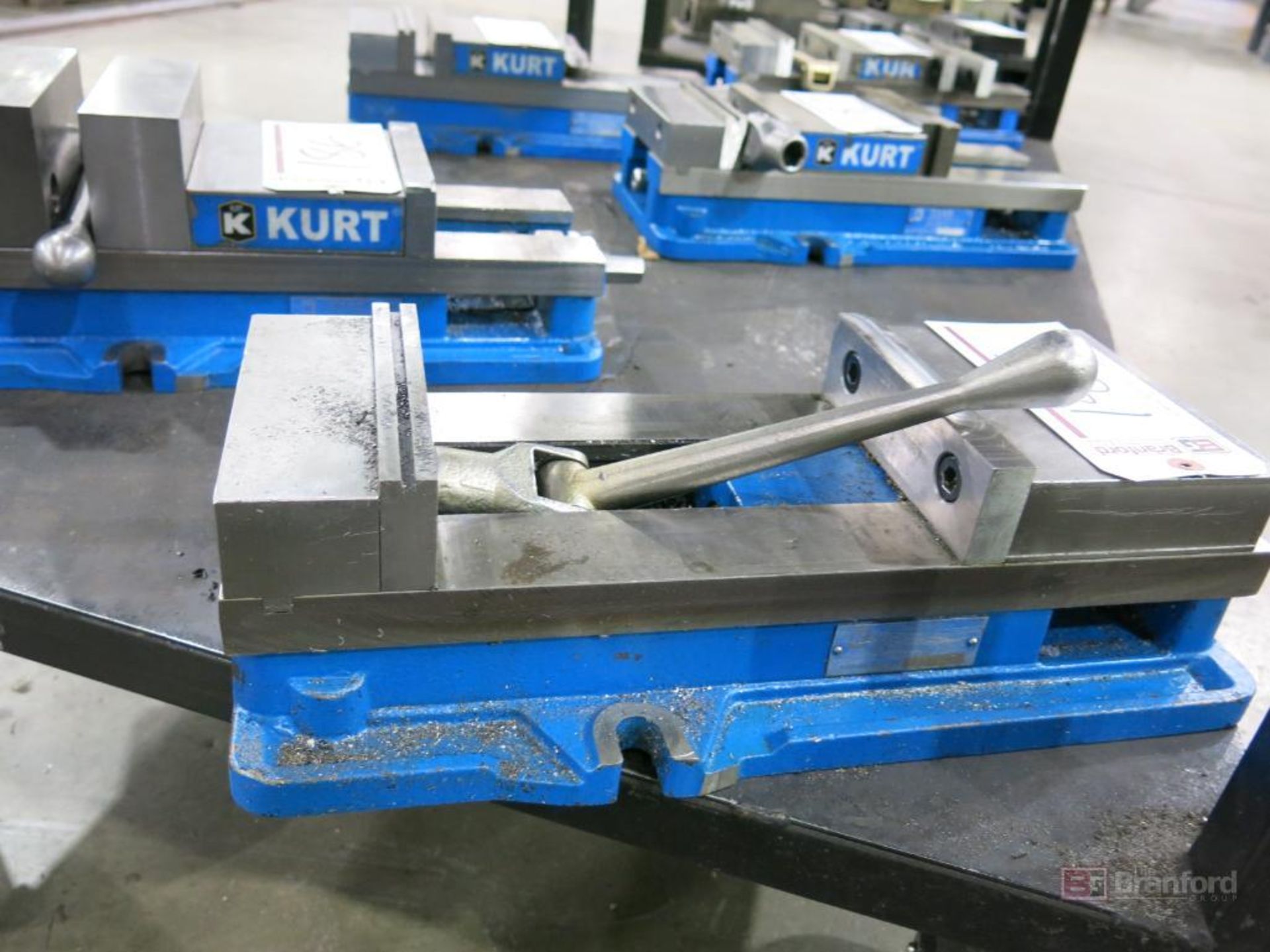 Kurt D688 6" Machinist Vise