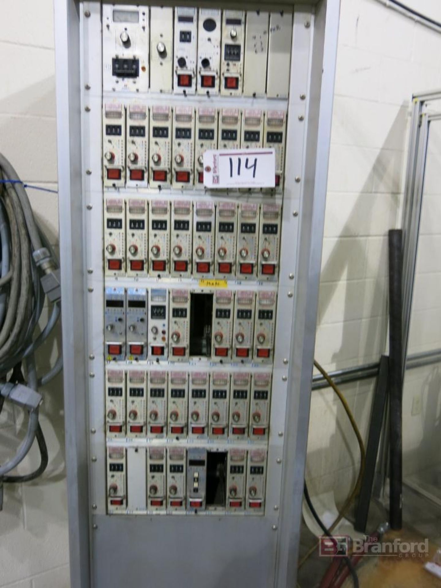 24-Bay DME Hotrunner w/ Assoc. DME Tables - Image 2 of 3