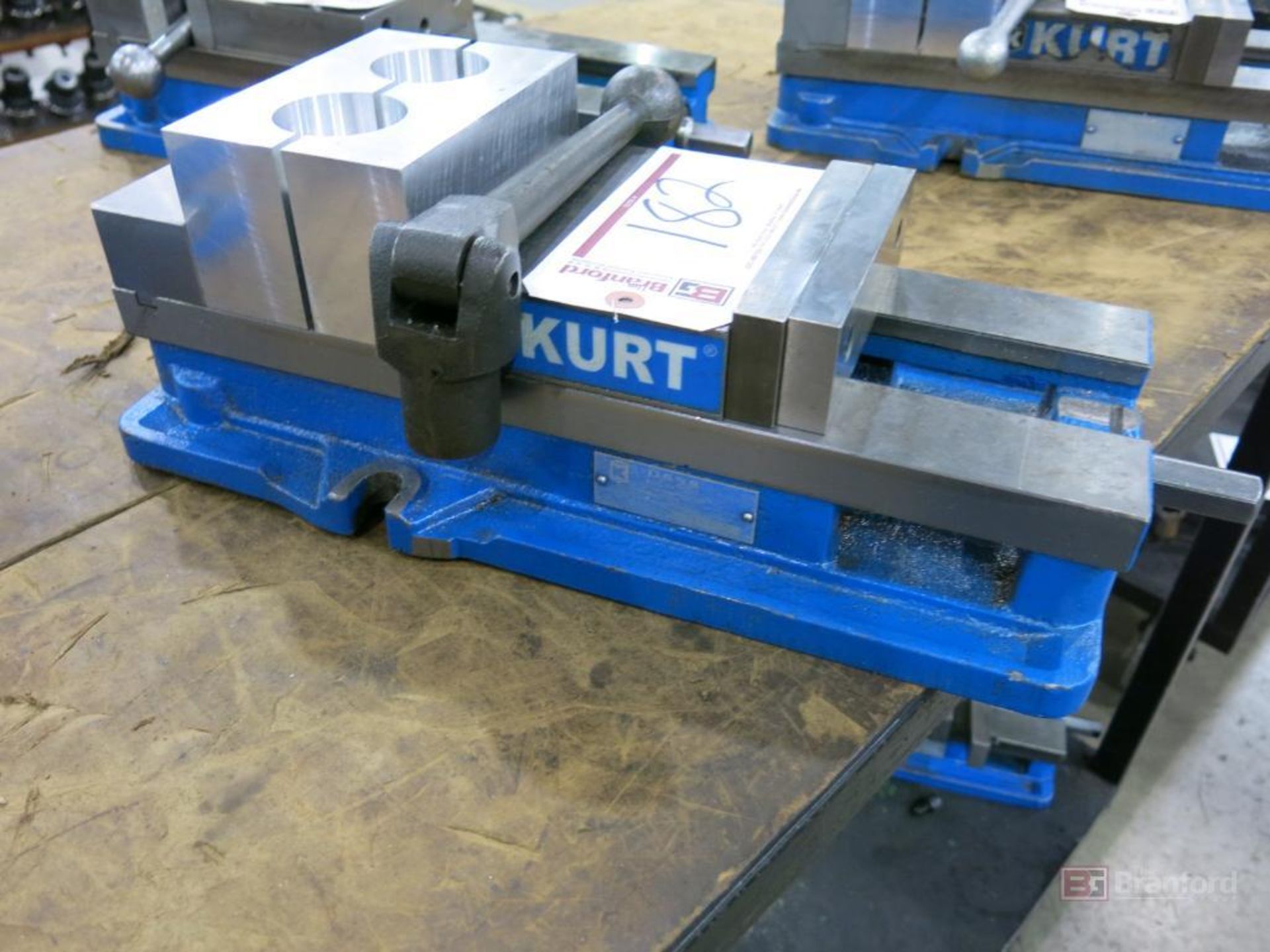 Kurt D688 6" Machinist Vise