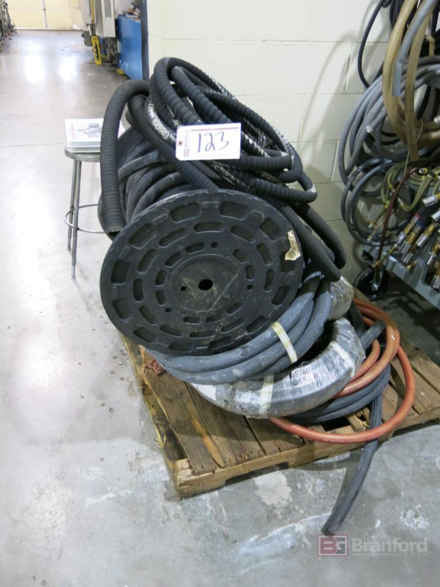 Large Lot of a Hydraulic Hosing, Pneumatic Hosing, Material Hosing, Electrical Tubing - Image 2 of 4