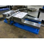 Kurt DX6 Crossover 6" Machinist Vise