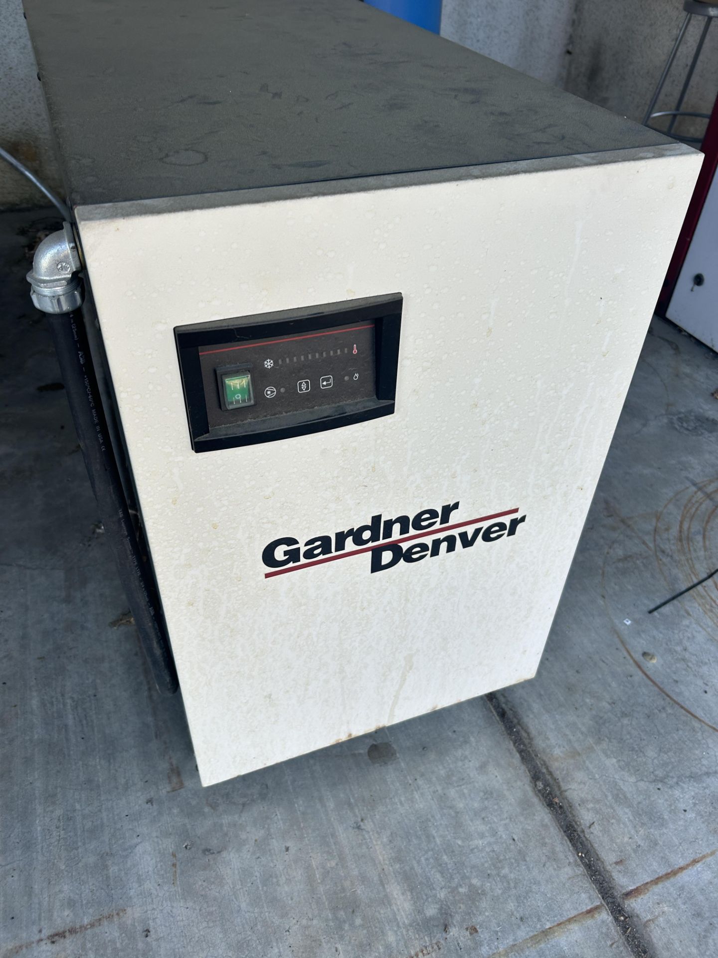 Gardner Denver Model: RGD400A4 Air Dryer