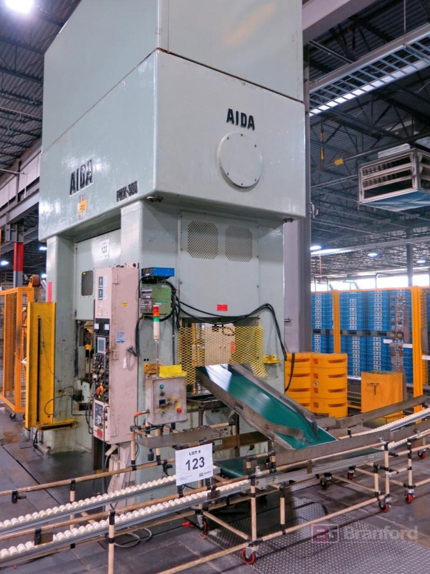 330-Ton Aida PMX-L2-3000(1) Straight Side Double Crank Progressive Die Mechanical Press, (Yr 2017) - Image 6 of 9